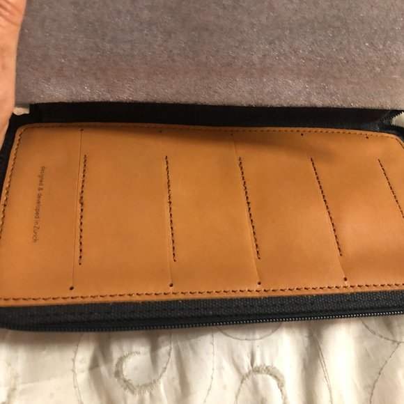 Qwstion Travel Wallet Washed Black - Picture 4 of 4